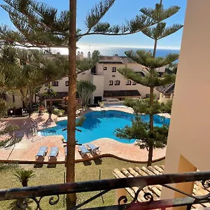 apartamentos-el-toro.1costadelsol.com/